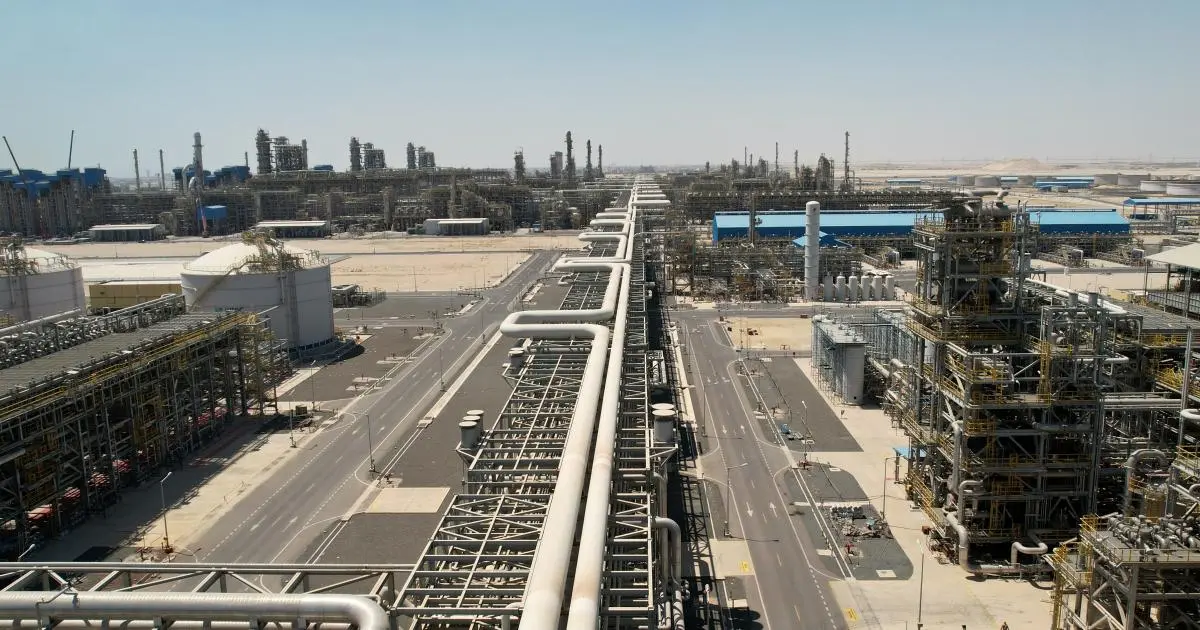 تقرير: الكويت تخفّض إنتاج النفط مع امتلاء مرافق التخزين