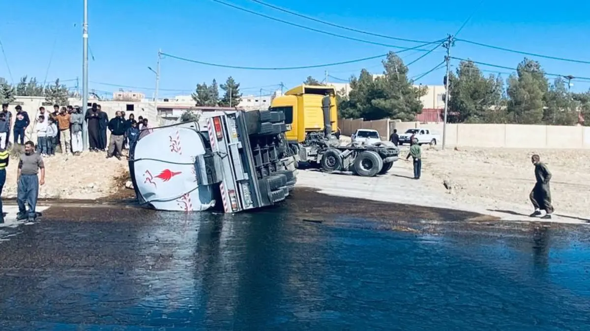 حادث تدهور صهريج محمل مادة (T1) على طريق النقب القديم