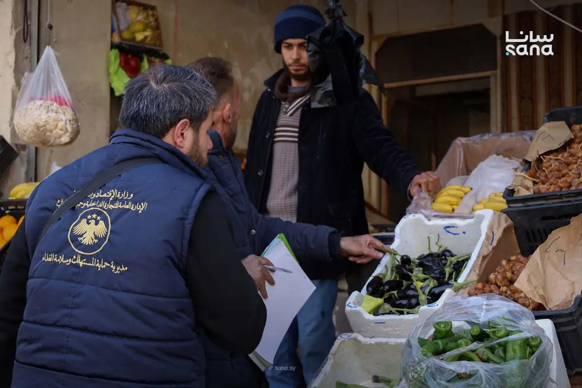 جولات رقابية لمديرية حماية المستهلك وسلامة الغذاء على أسواق مدينة الضمير في ريف دمشق