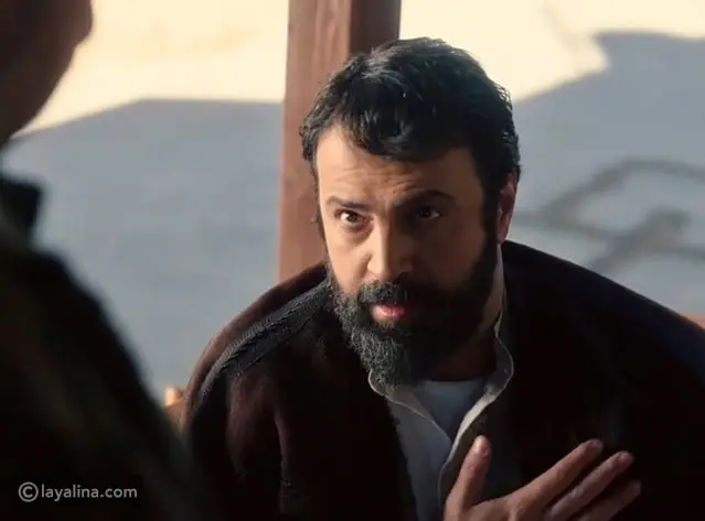 مشهد كوميدي يشعل مواقع التواصل: تيم حسن يقلد بشار الأسد في مولانا