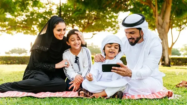 زهرة الخليج - برنامج نمو الأسرة الإماراتية غرسٌ وطنيّ يُزهر في قلوب أجيال المستقبل