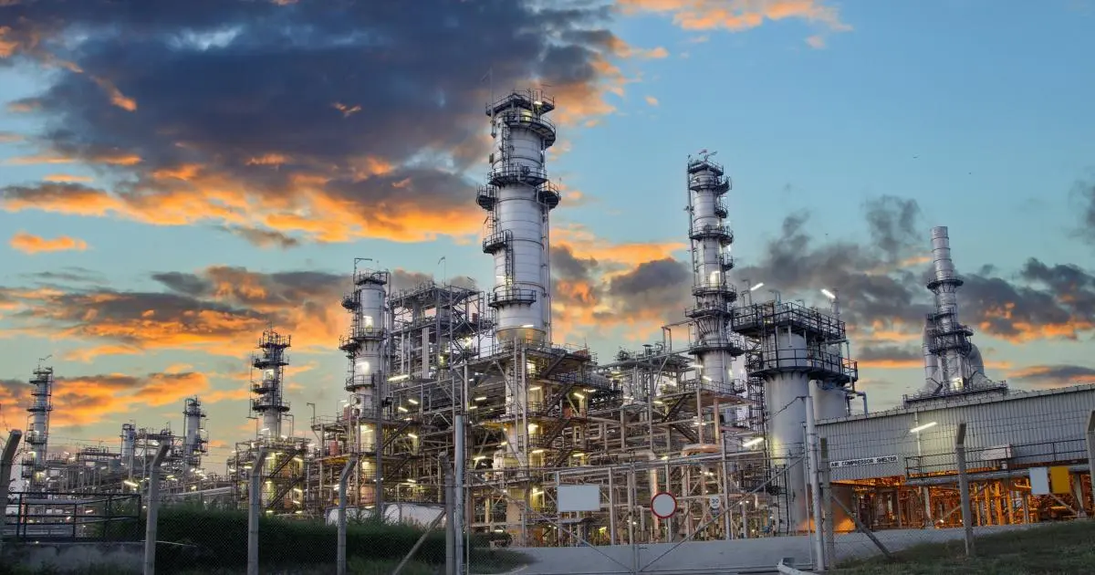 الخليج تحت الضغط.. امتلاء التخزين يرفع خطر غلق آبار النفط