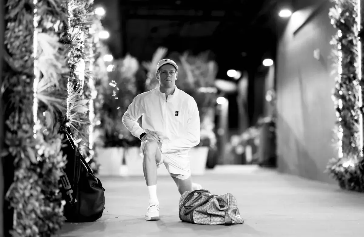 «إنديان ويلز»: سينر يفوز في 64 دقيقة