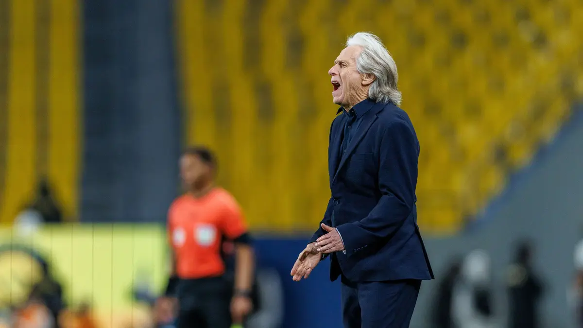 في انتظار أخرى.. عقوبة استثنائية تضرب جيسوس بسبب رونالدو