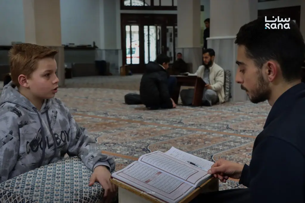 أكثر من 200 طالب وطالبة يشاركون بالاختبار النهائي لمسابقة “يوم الهمة القرآني” بحمص