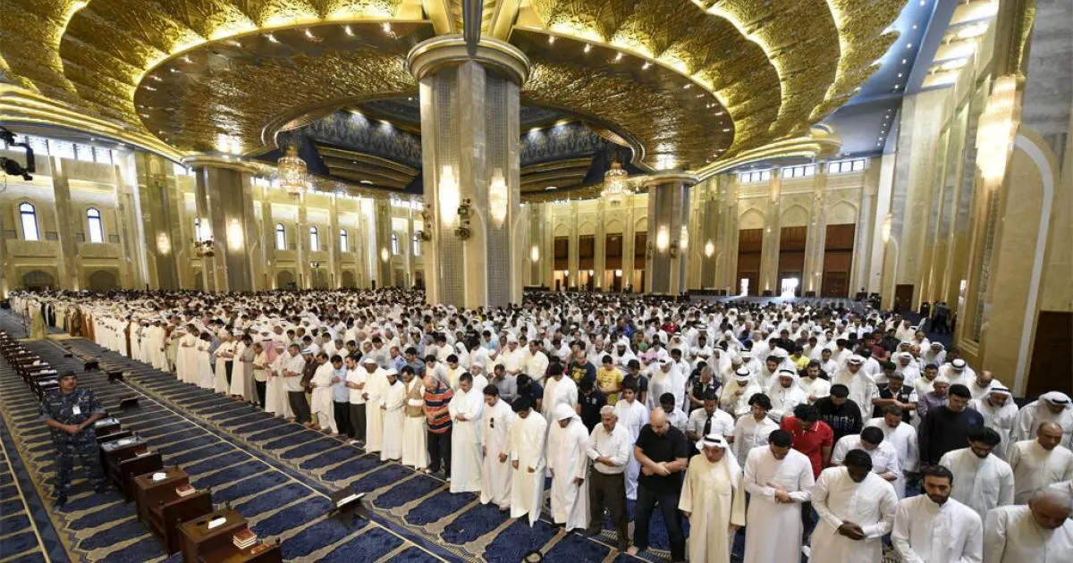 الكويت تستأنف صلاتي التراويح والقيام بأوقات محددة