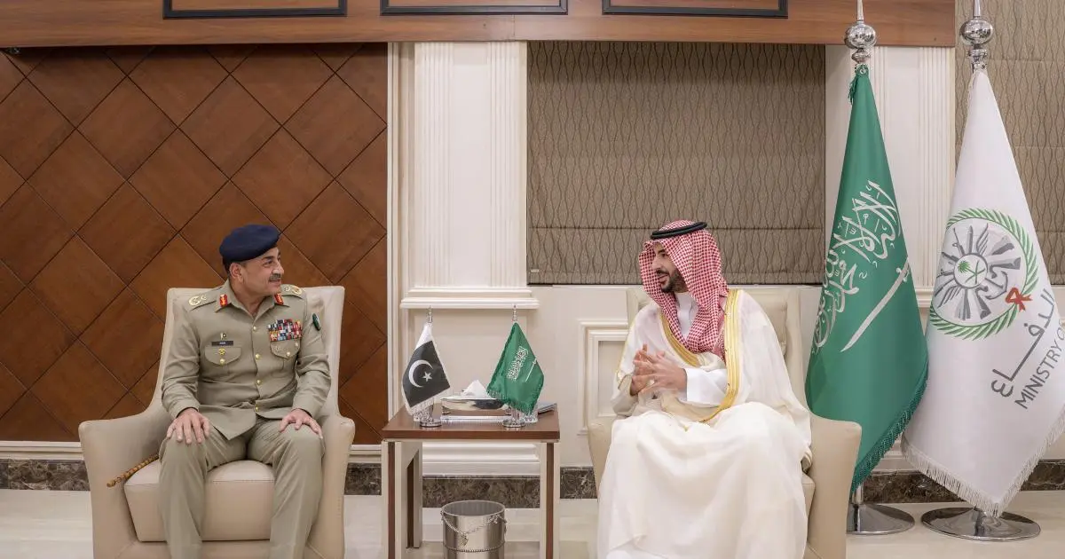 وزير الدفاع السعودي يدعو إيران لتجنب "الحسابات الخاطئة"