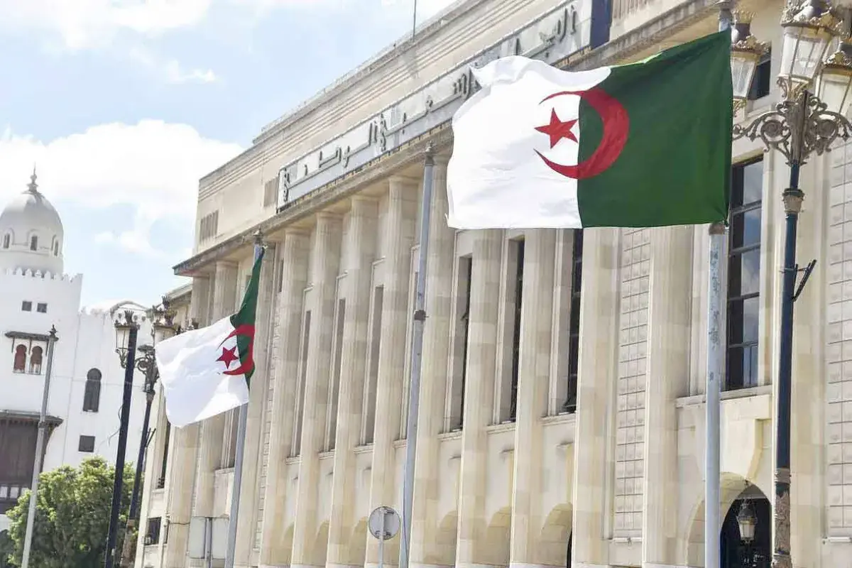 مخاوف من «التدخل الخارجي» تنعش النقاش السياسي في الجزائر