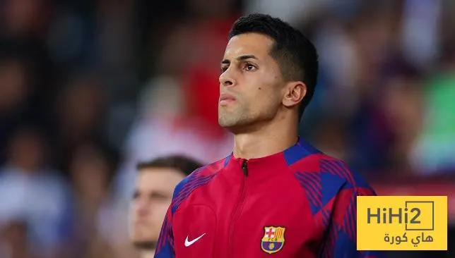 كانسيلو يواجه مستقبلًا غامضًا مع برشلونة!