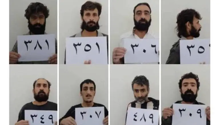 بينهم نساء وأطفال.. صور معتقلي سوريا تخرج من العتمة لتشهد على مأساة العصر