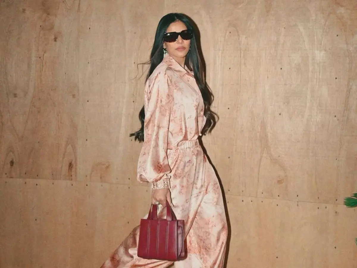 كيف تختارين الملابس المناسبة لسيدات الأعمال بأسلوب المشاهير؟