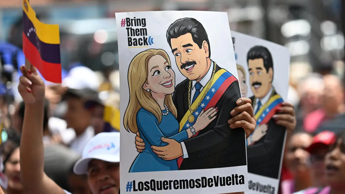 في رسالة من السجن... مادورو وزوجته يؤكدان أنهما "قويان" ويمضيان وقتهما في الصلاة