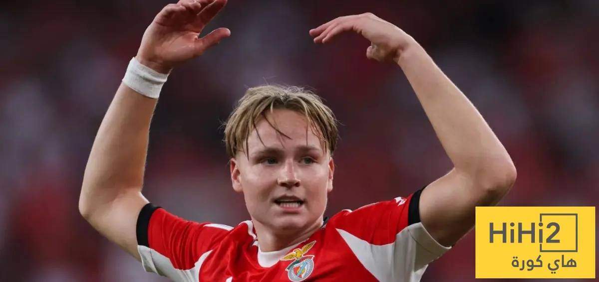 موهبة بنفيكا يحظى باعجاب كبير داخل برشلونة