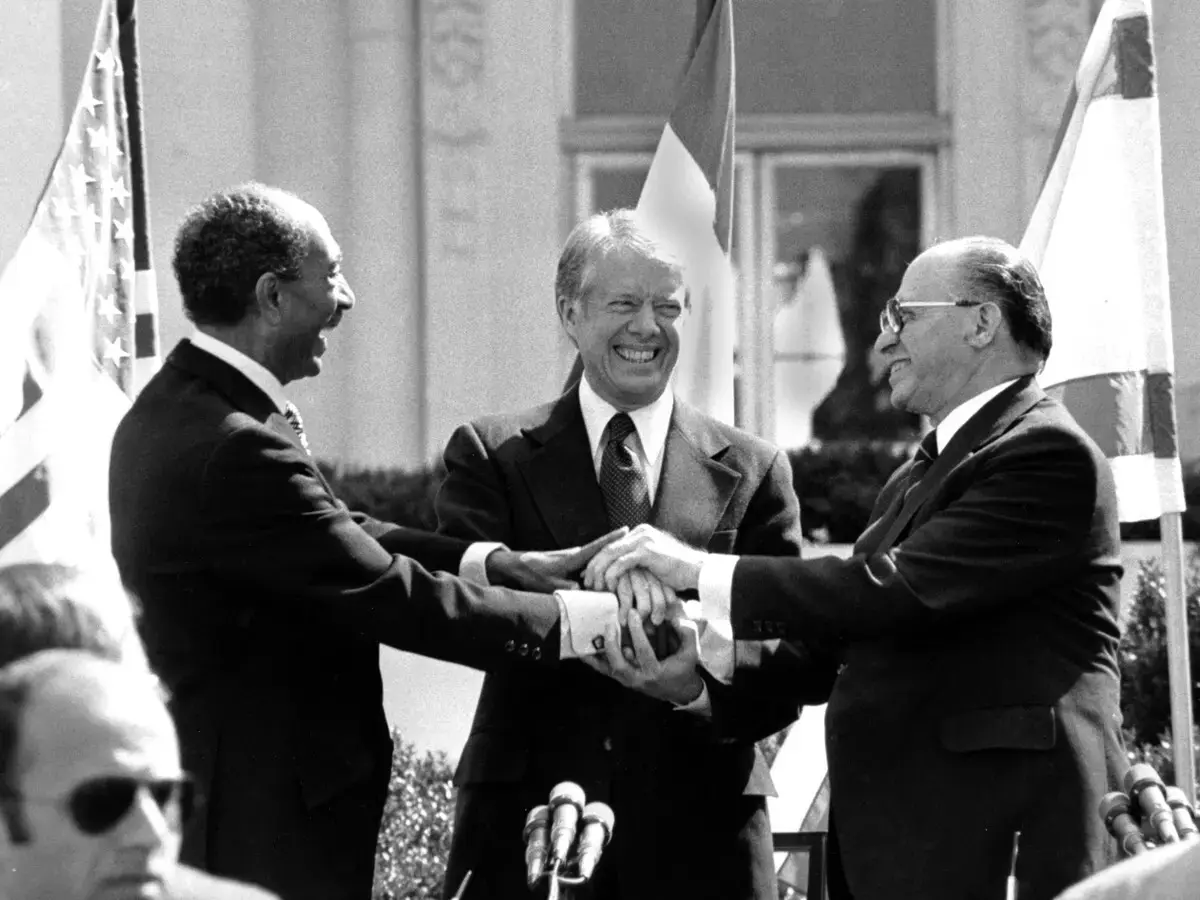 "هآرتس": معاهدة السلام المصرية الإسرائيلية صامدة طيلة 47 عاما رغم عواصف المنطقة