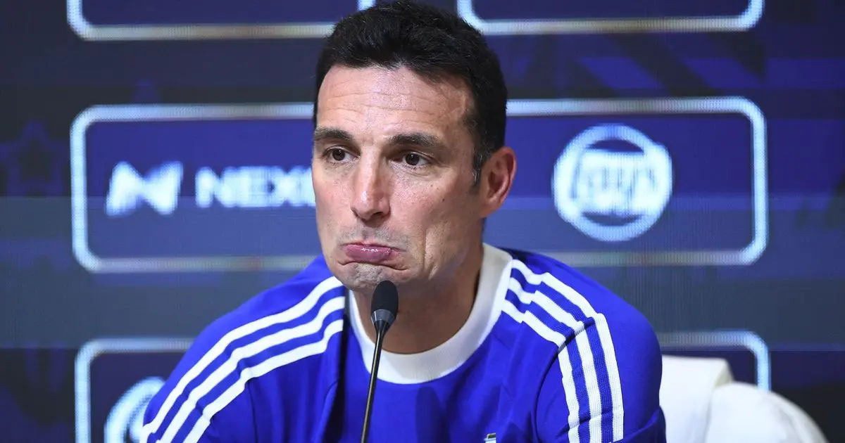 سكالوني يجهل قرار ليونيل ميسي حول مشاركته مع الأرجنتين بكأس العالم