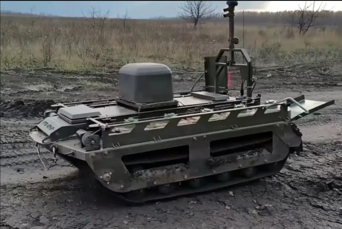 روسيا تحول روبوت" كورير" العسكري إلى منصة للتحكم بالدرونات