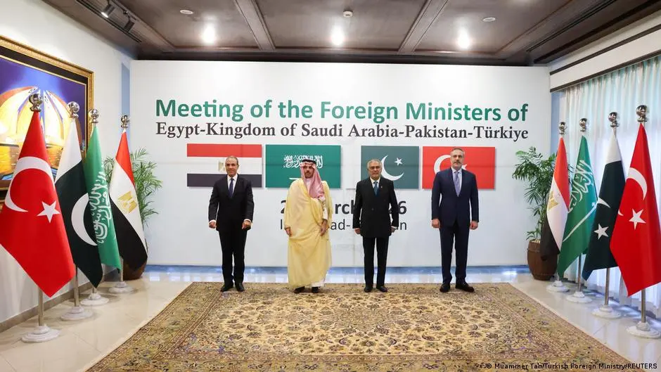 اجتماع رباعي في باكستان يبحث سبل إنهاء حرب إيران