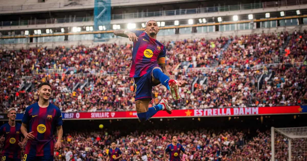 المباريات التي سيغيب عنها رافينيا مع برشلونة بعد إصابته العضلية