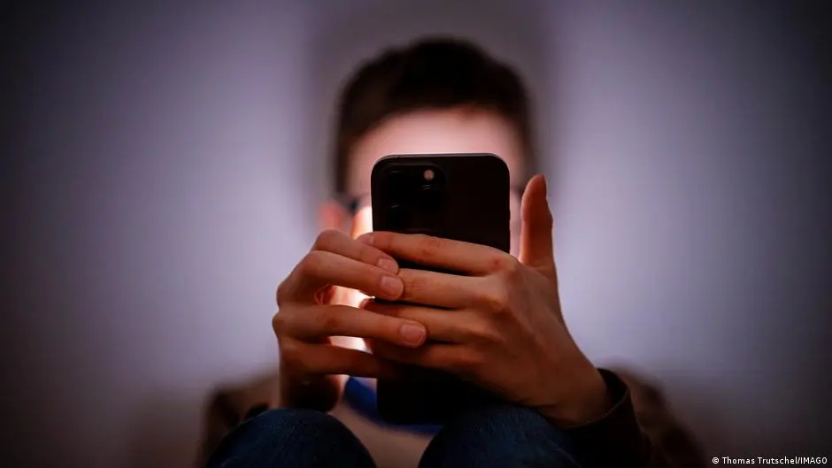 ألمانيا تدرس فرض عقوبات مشددة على منصات التواصل الاجتماعي
