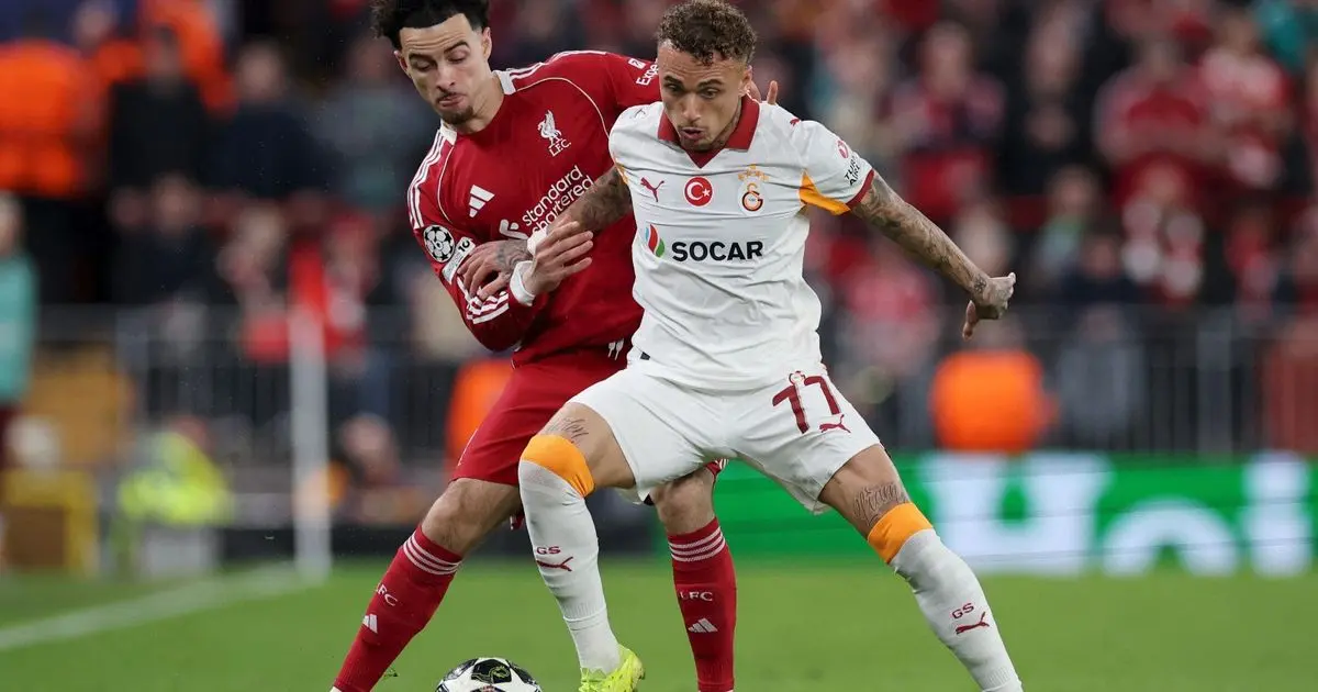 غلطة سراي يقاضي ليفربول بعد "قطع إصبع" لاعبه و"يويفا" يحقق