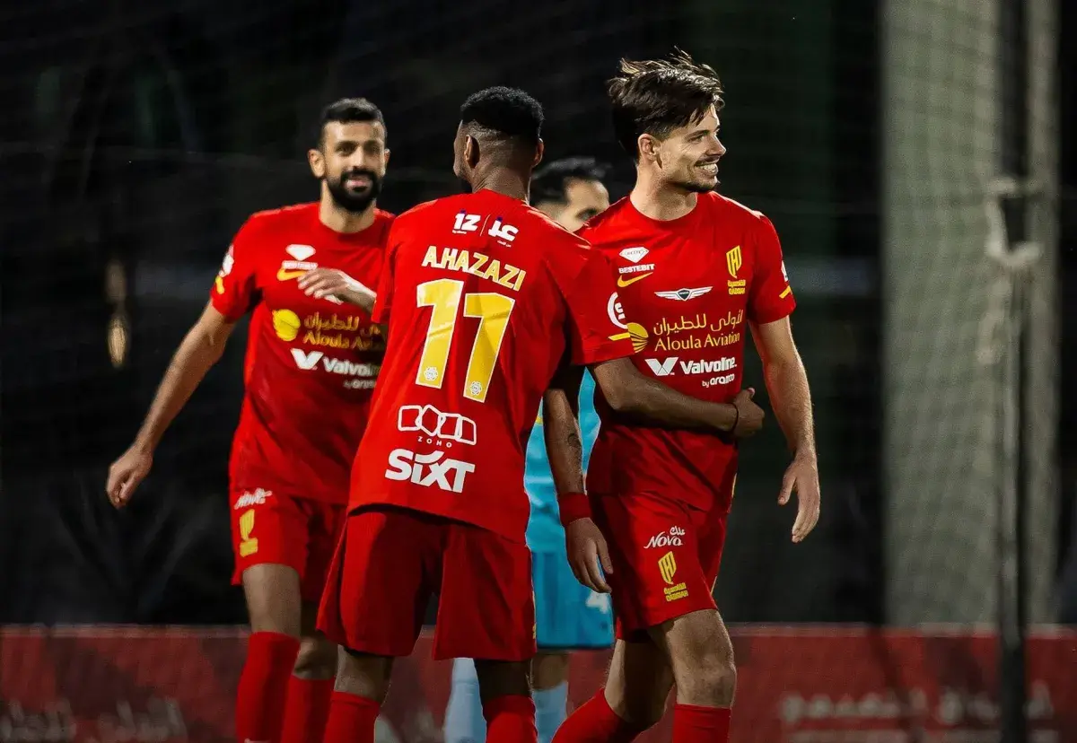 القادسية يكسب الباطن برباعية... ويبحث عن حلول دفاعية