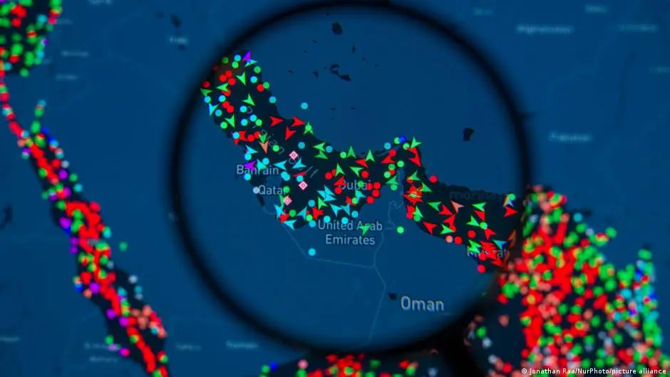 هل نجحت طهران في تحويل هرمز إلى "مضيق إيراني"؟