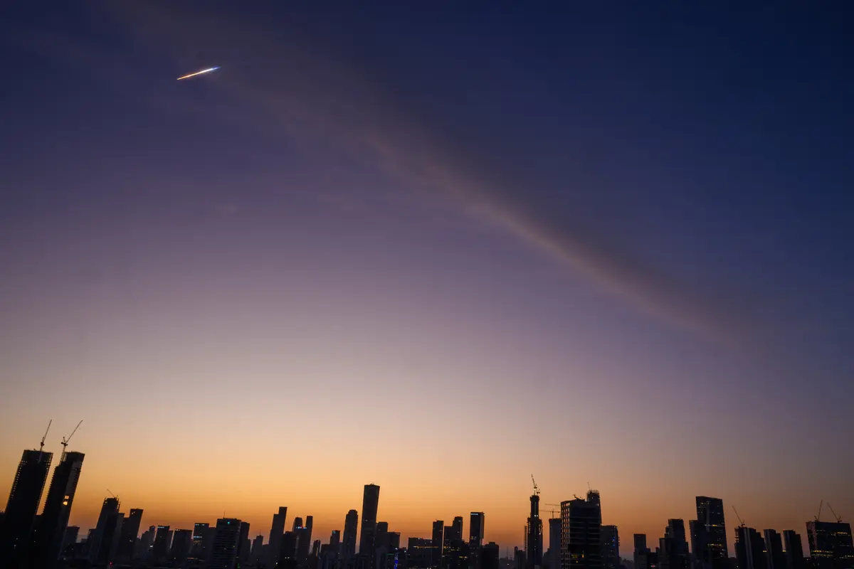 هجوم صاروخي إيراني متواصل يضرب جنوب إسرائيل.. انفجارات عنيفة وسقوط متعدد في بئر السبع والنقب