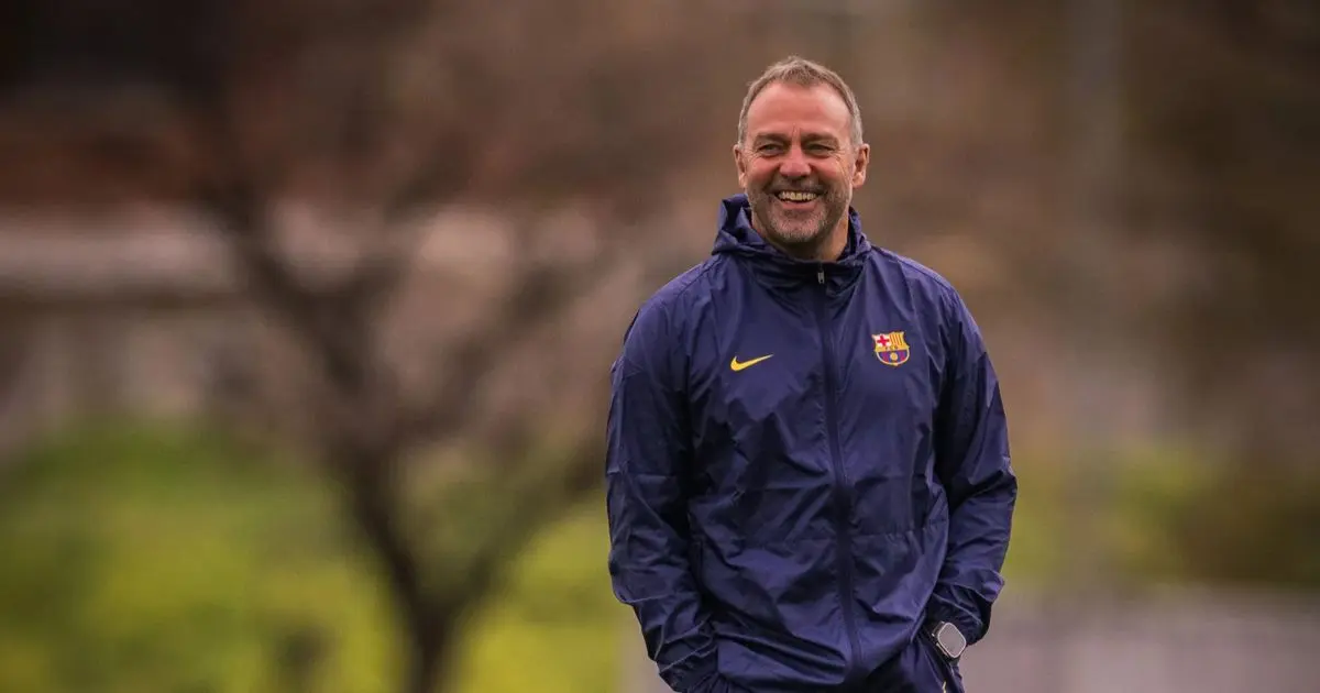 هانزي فليك يهدد بـ"غرامة" بعد رنين هاتف خليوي خلال مؤتمره الصحافي