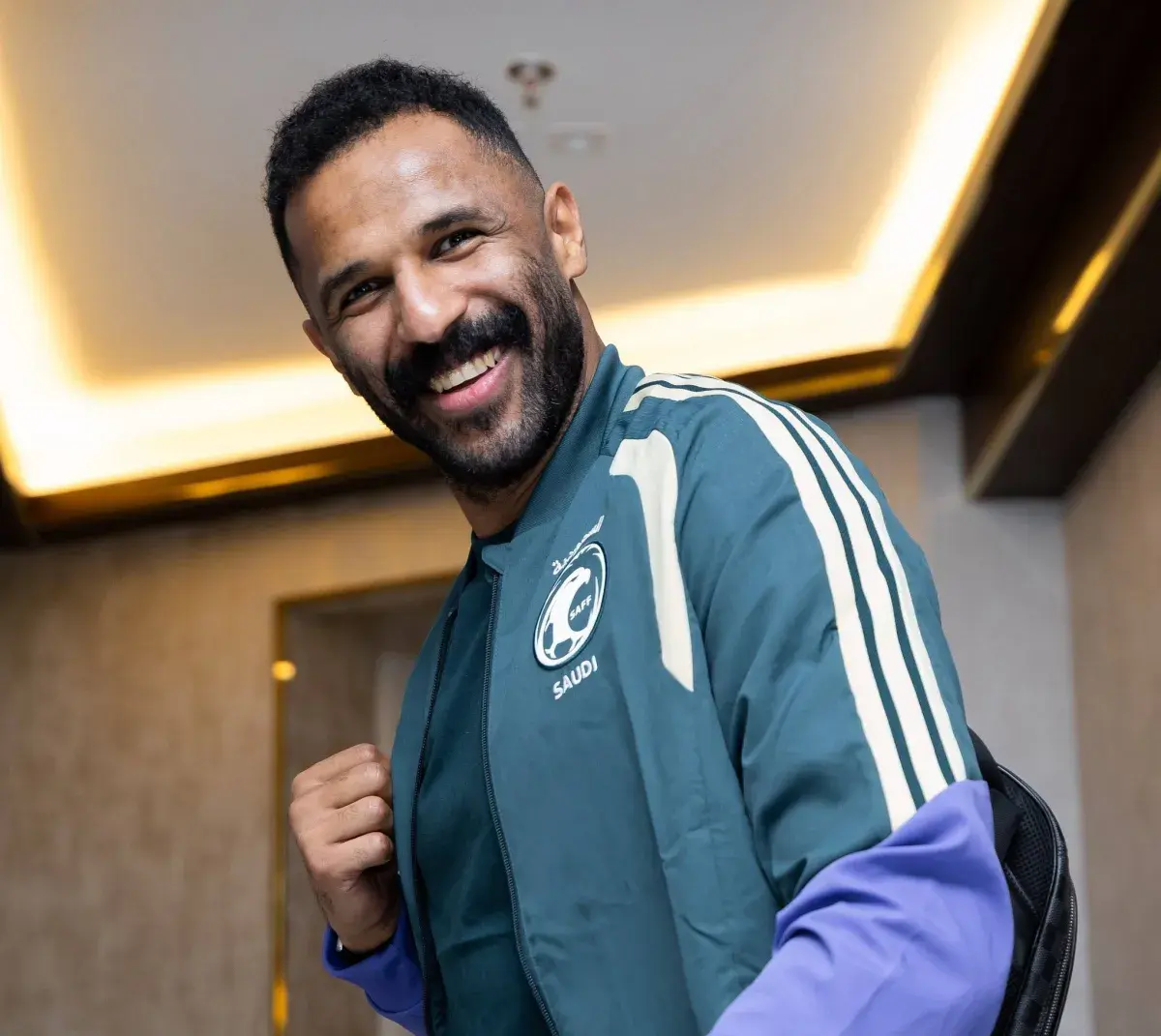 مصادر لـ«الشرق الأوسط»: العويس تلقى اتصال الأخضر فور نهاية المباراة