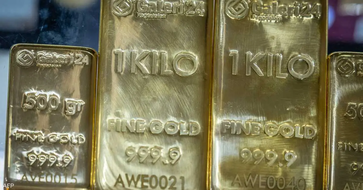 الذهب يقفز بأكثر من 2% مع تراجع الدولار والنفط