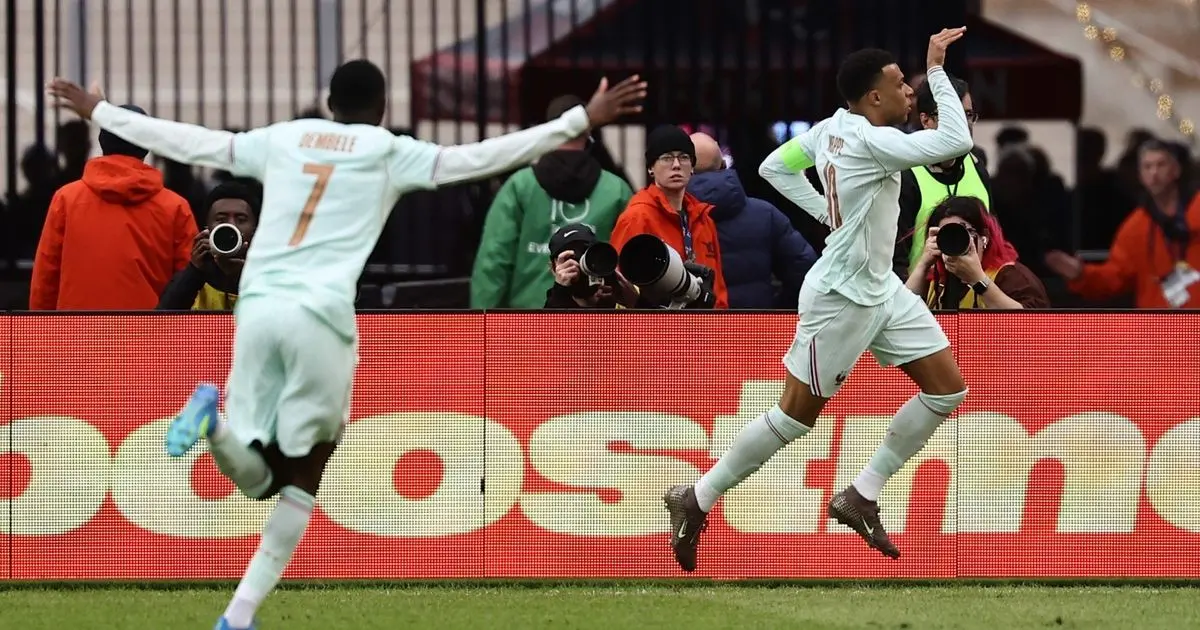 كيليان مبابي يقترب من تحطيم رقم جيرو الهداف التاريخي لفرنسا