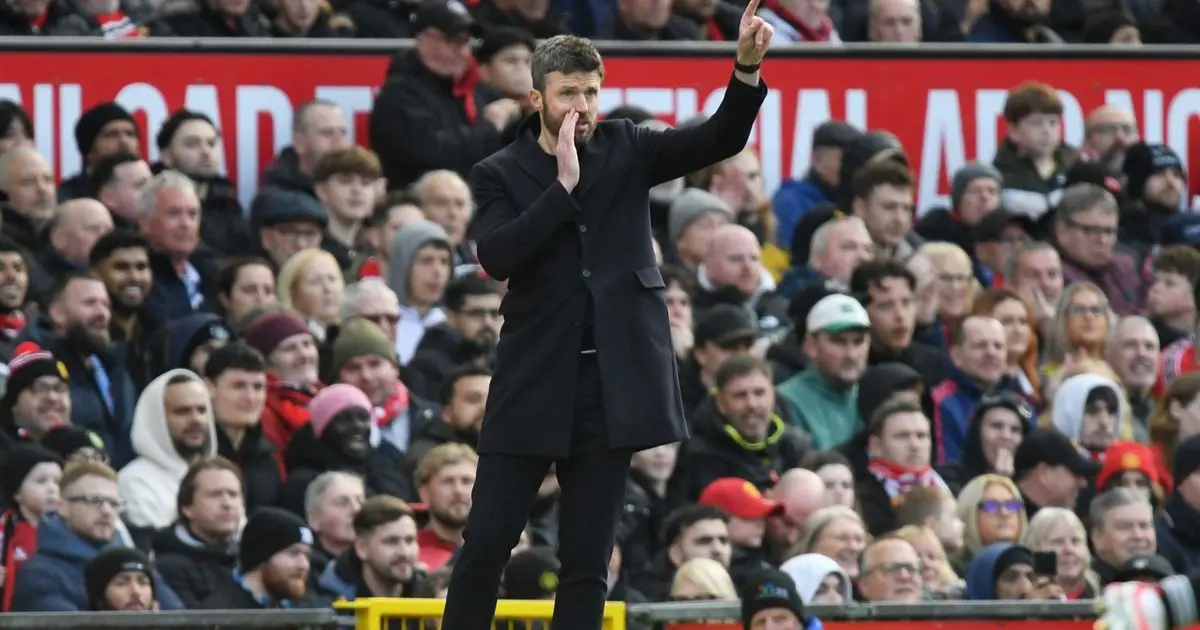 كاريك يثني على برونو ويؤكد: مانشستر يونايتد في وضع جيد حالياً