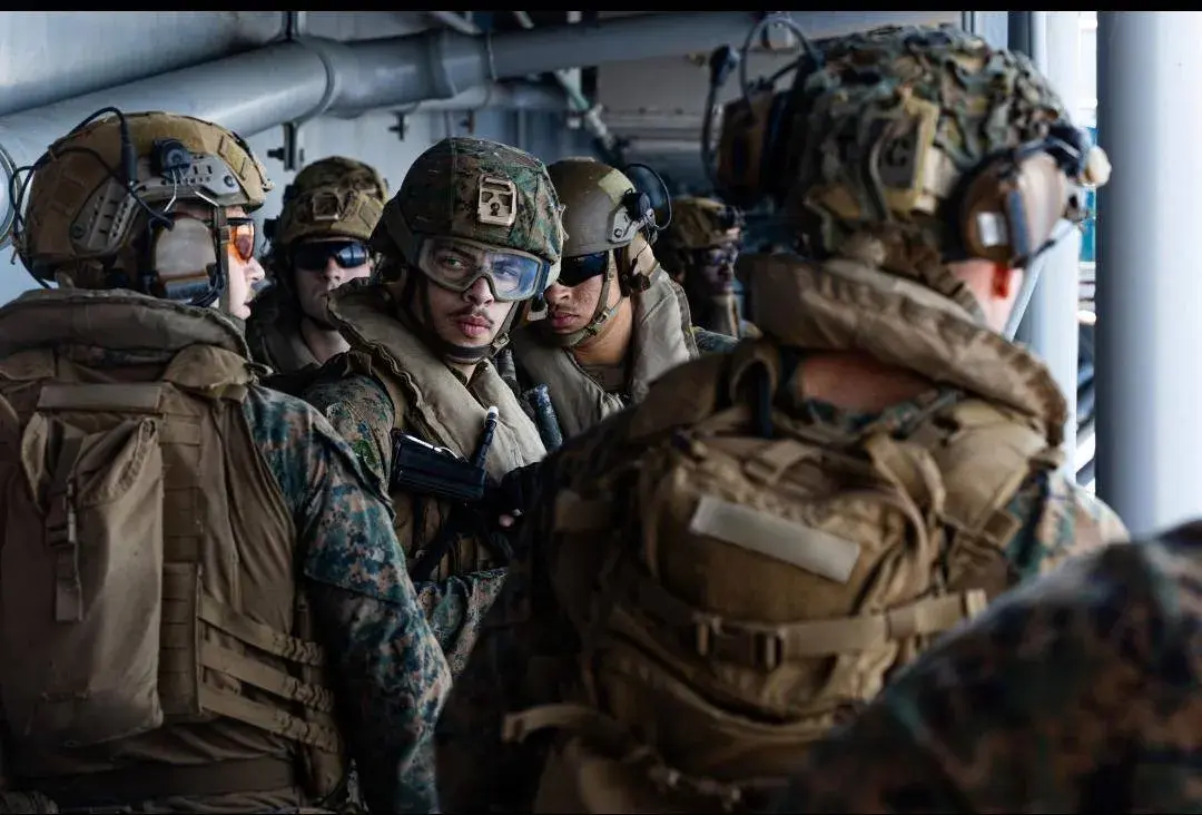 ترمب يعزّز حضوره العسكري في الخليج