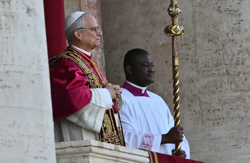 بابا الفاتيكان يرفض المزاعم بأن "الرب يبرر الحرب" في رسالة قداس أحد الشعانين