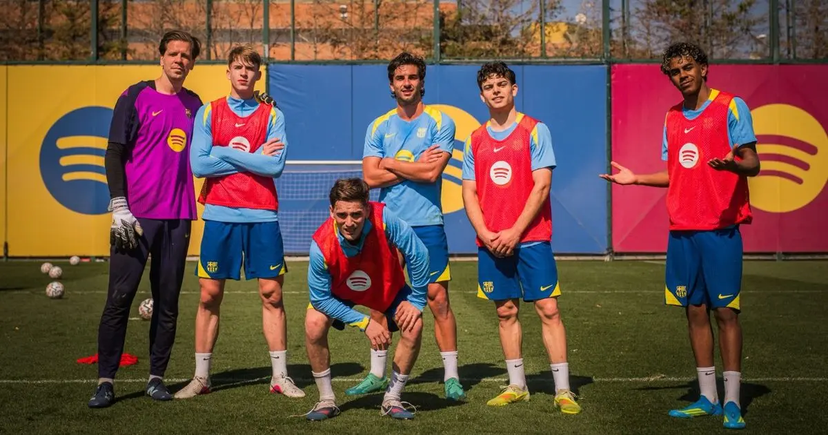 تغيير وحيد في تشكيلة برشلونة أمام رايو فايكانو وظهور رونالدينيو