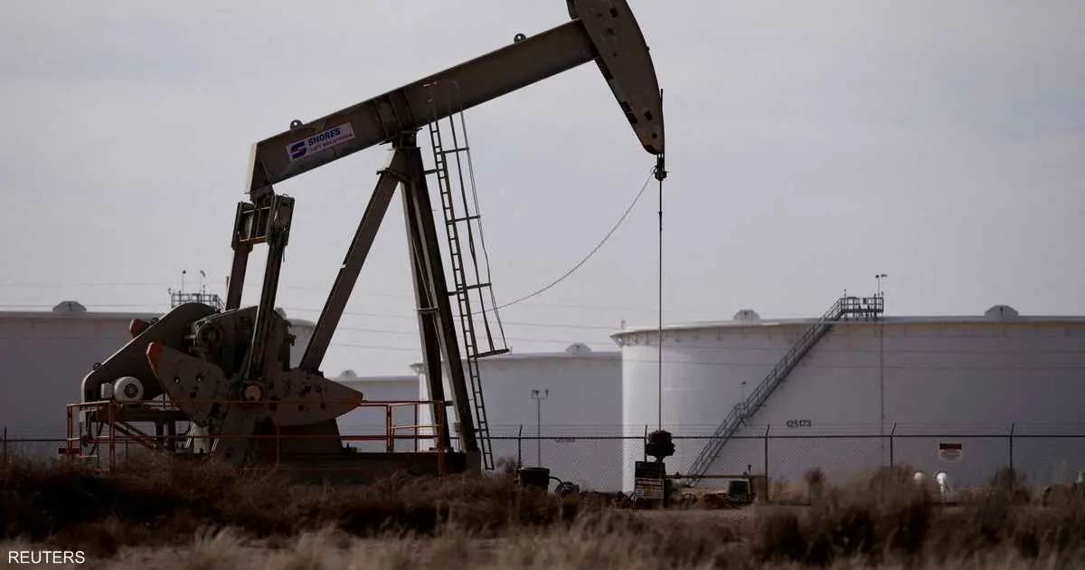 النفط يرتفع مع تقييم الأسواق لمخاطر الإمدادات