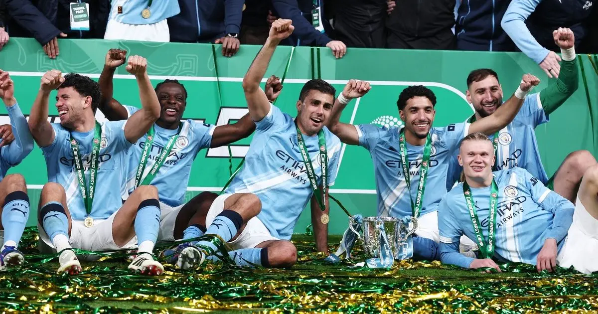 مرموش يحقق لقبه الأول ويمحو ذكرى ركلة الجزاء الضائعة مع مانشستر سيتي