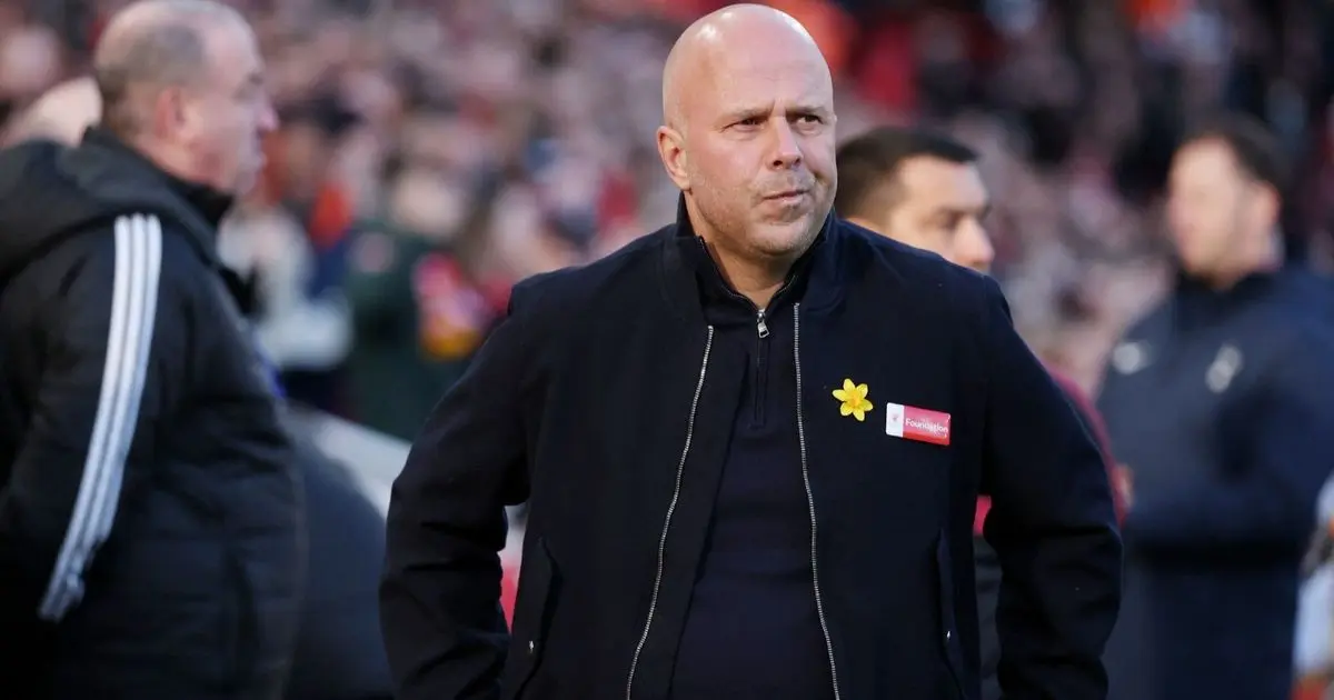 سلوت مستاء من افتقار ليفربول للفعالية أمام توتنهام رغم "كثرة الفرص"