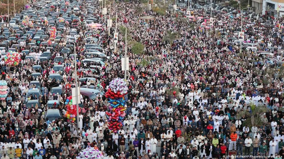 صلاة عيد "مختلطة" ودعاء "غير معتاد" يثيران الجدل في مصر
