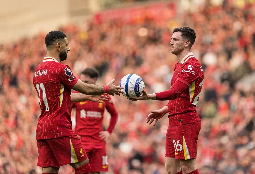 روبرتسون يخبر صلاح بمن يتفوق عليه