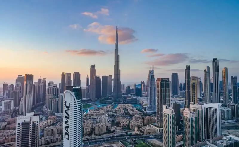 سباق مطوري العقار.. «إعمار» أولاً و«داماك» تضيّق الفارق