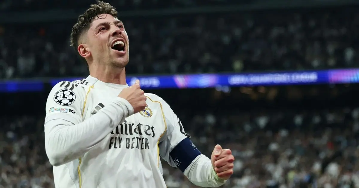 فالفيردي يتحدث عن أفضل مباراة بمسيرته بعد هاتريك مانشستر سيتي