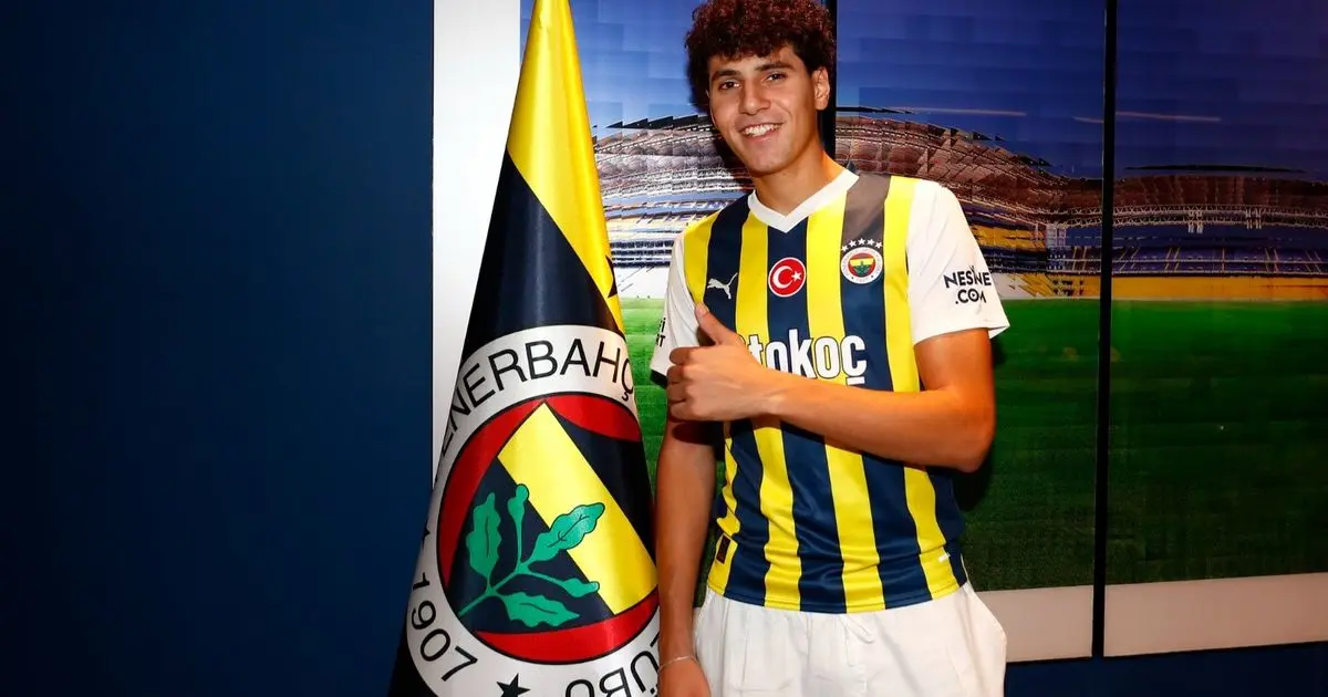 مدافع تدرب تحت قيادة مورينيو يشكو تجاهل منتخب مصر