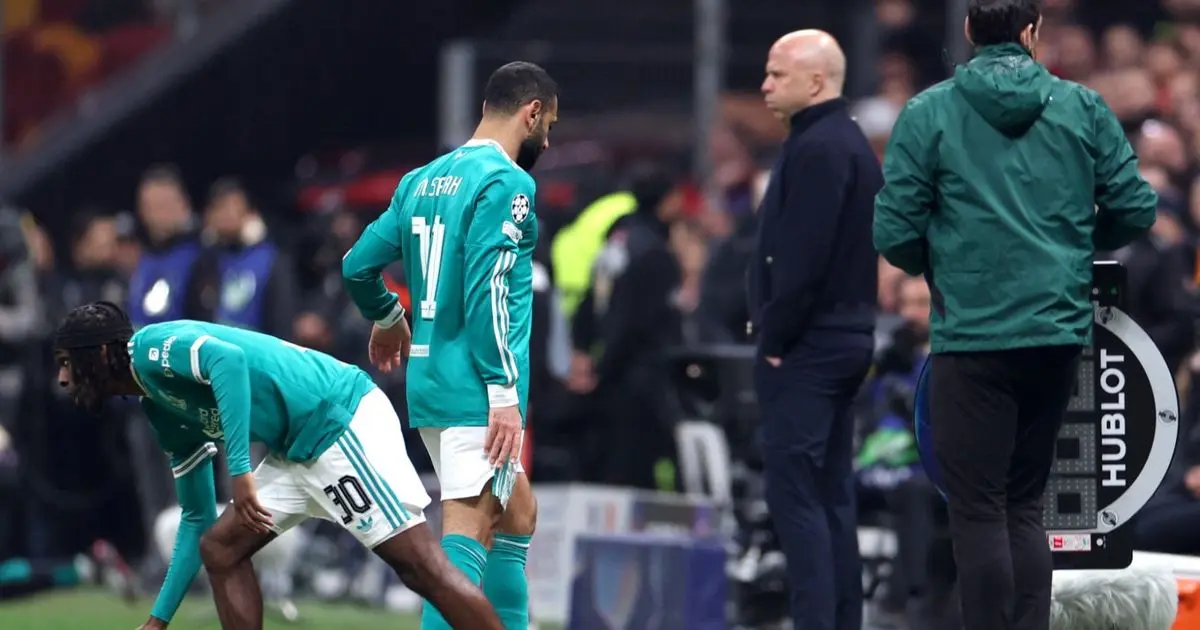 "صلاح لا يقدم أي شيء".. لاعب ليفربول السابق يهاجم الملك المصري