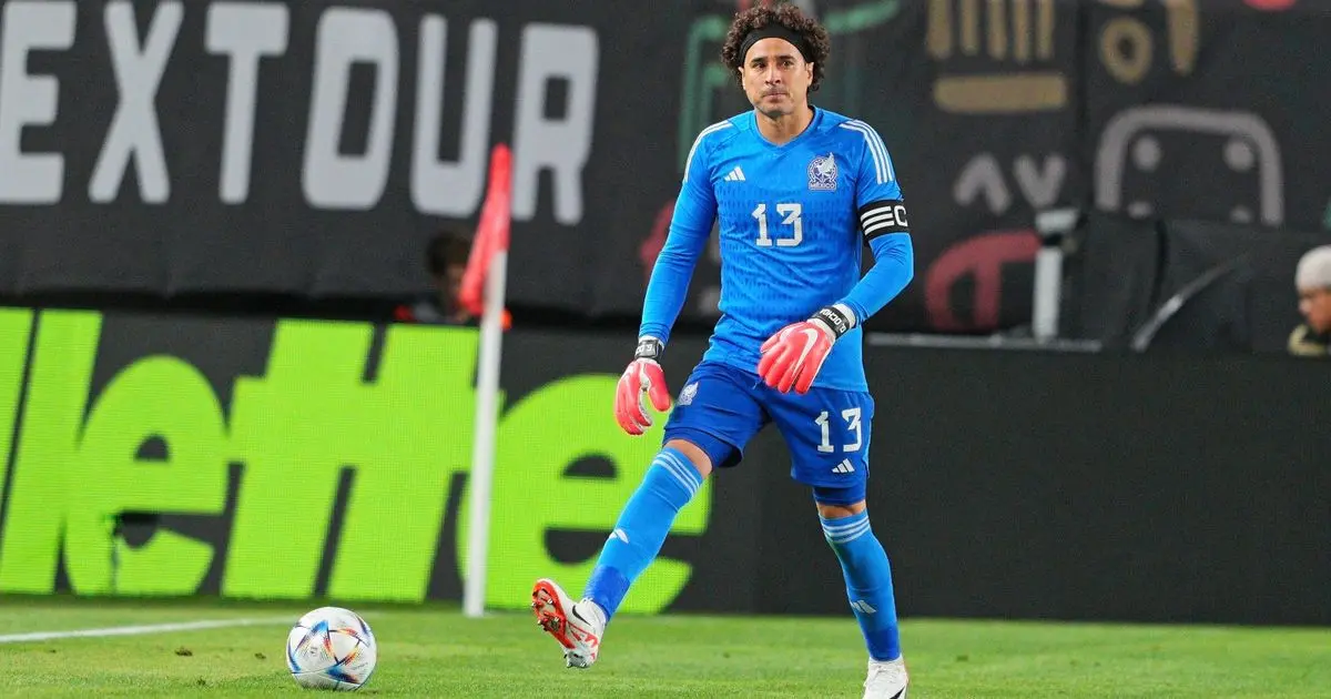 الحارس غييرمو أوتشوا يعود إلى منتخب المكسيك لمواجهة البرتغال وبلجيكا