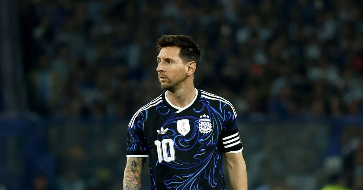 فوز هزيل للأرجنتين على موريتانيا وجمهورها يحضّ ميسي على خوض كأس العالم