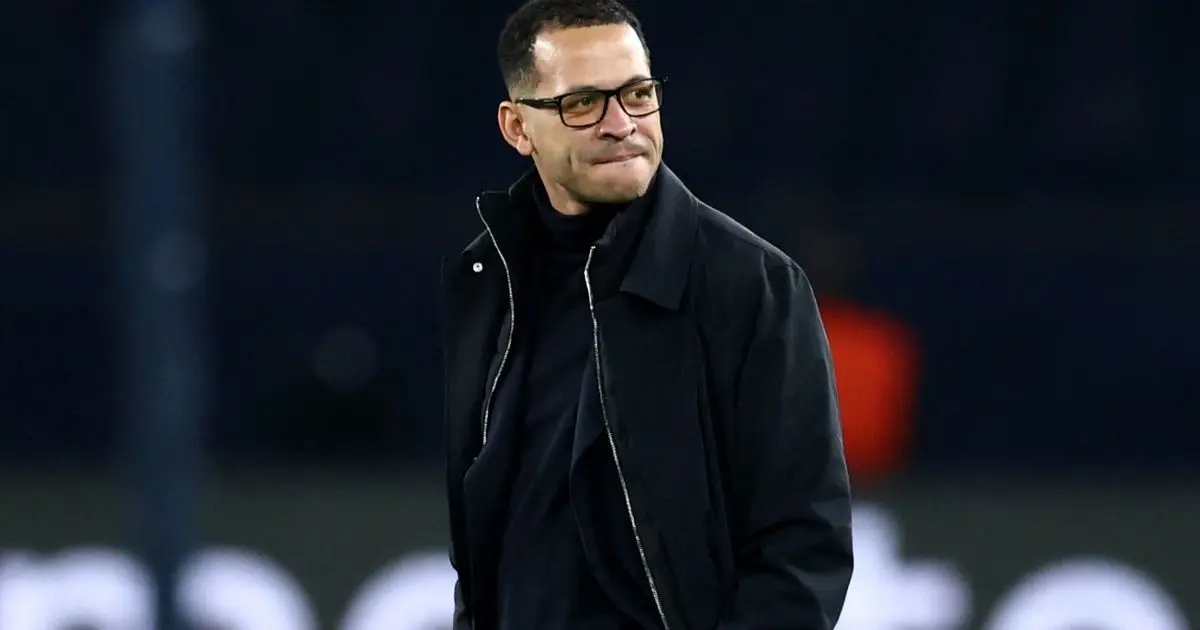 روسينيور مدرب تشيلسي يدافع عن حارسه بعد السقوط أمام باريس سان جيرمان