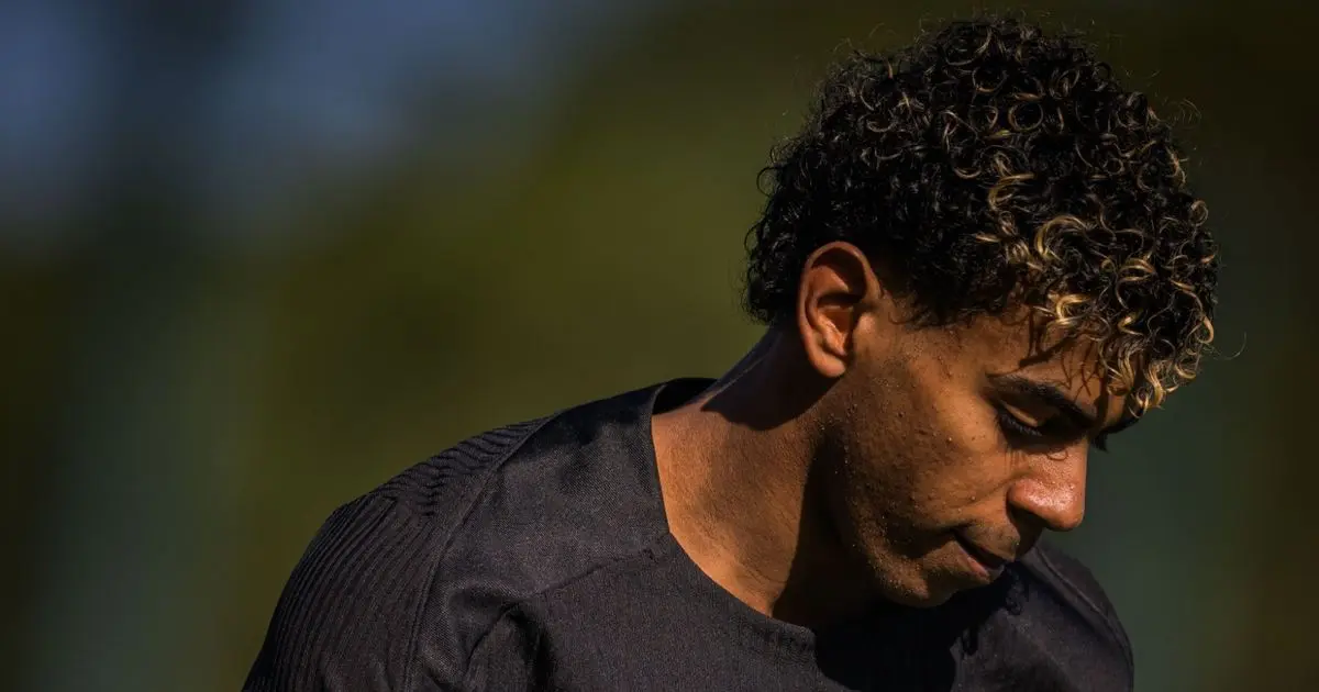 لامين يامال يغيب عن تدريبات برشلونة قبل مواجهة إشبيلية