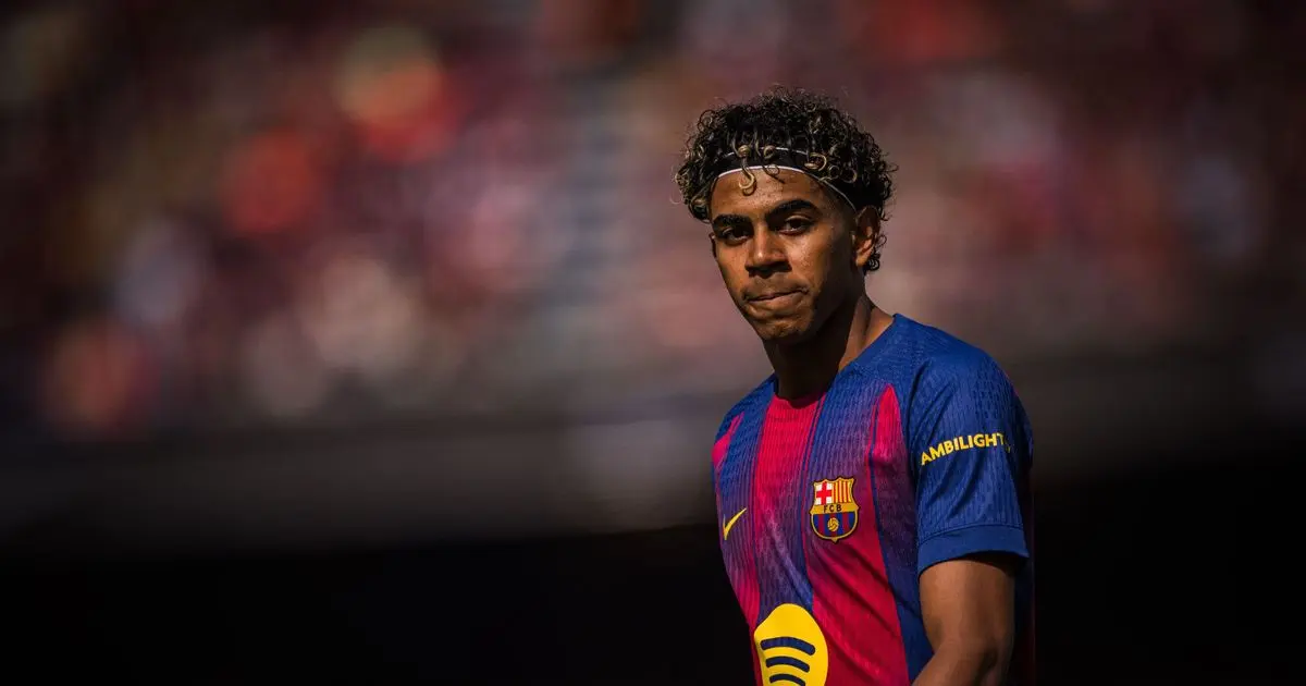 لامين يامال يغضب مجدداً من هانزي فليك بعد إبداله: هذا جنون