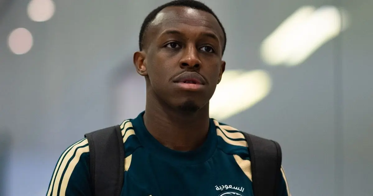 سعود عبد الحميد وسلمان الفرج في تشكيلة السعودية أمام مصر